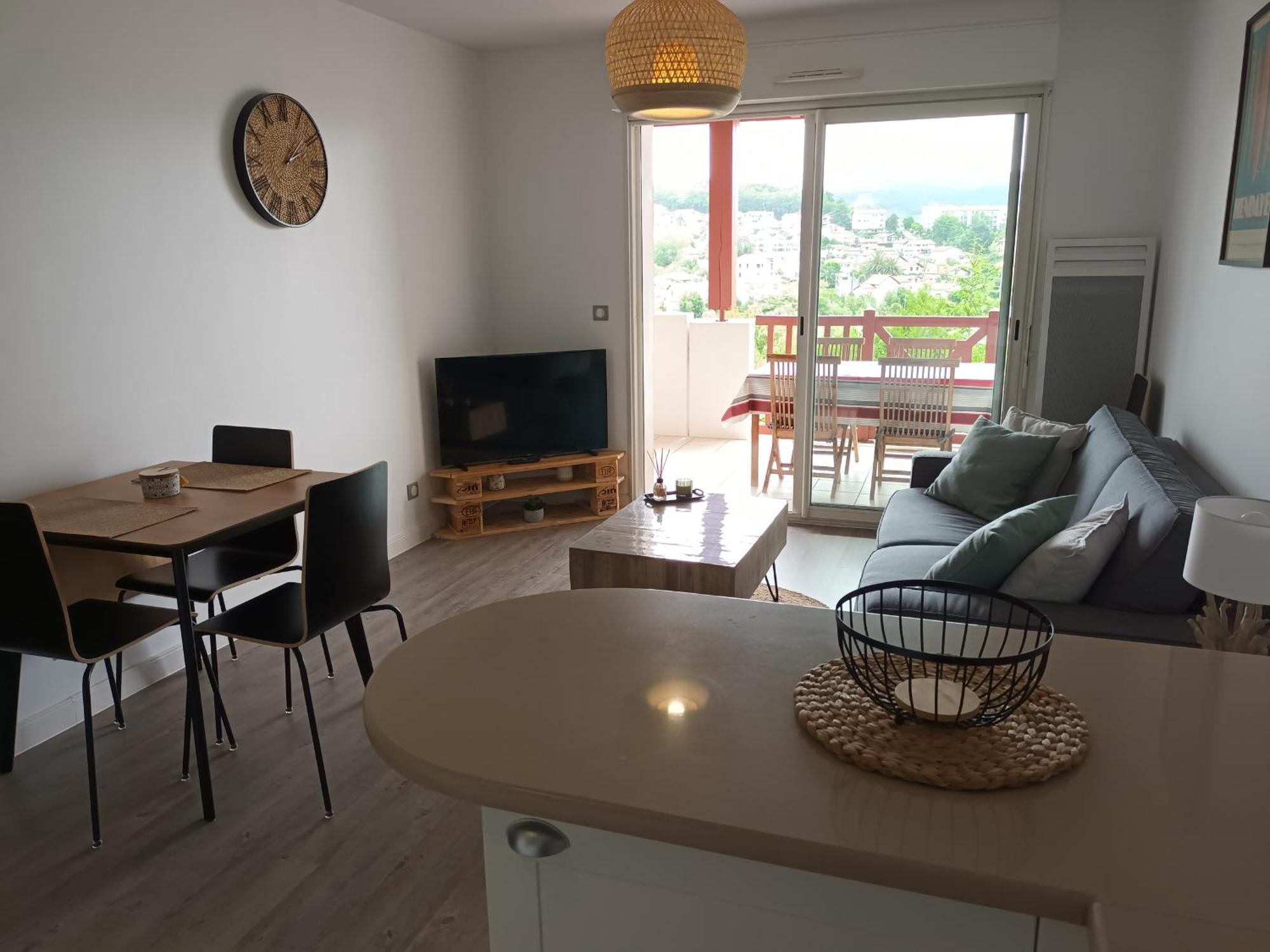 Appart. 2* A Hendaye, Proche Centre, Parking Privatif - Fr-1-239-777 Apartment Exterior photo